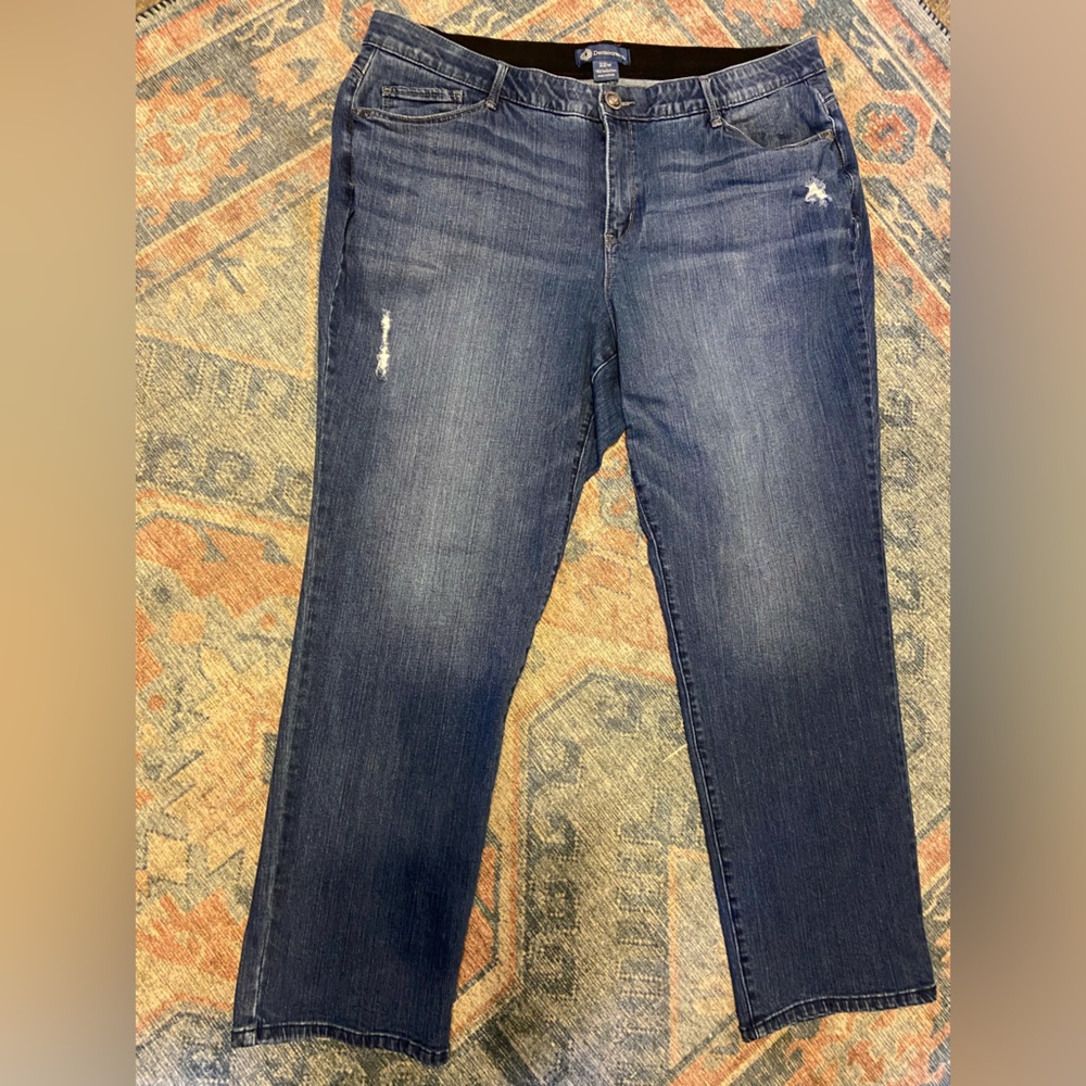 Democracy “Ab”solution Straight Leg Distressed Jeans Size 22W
